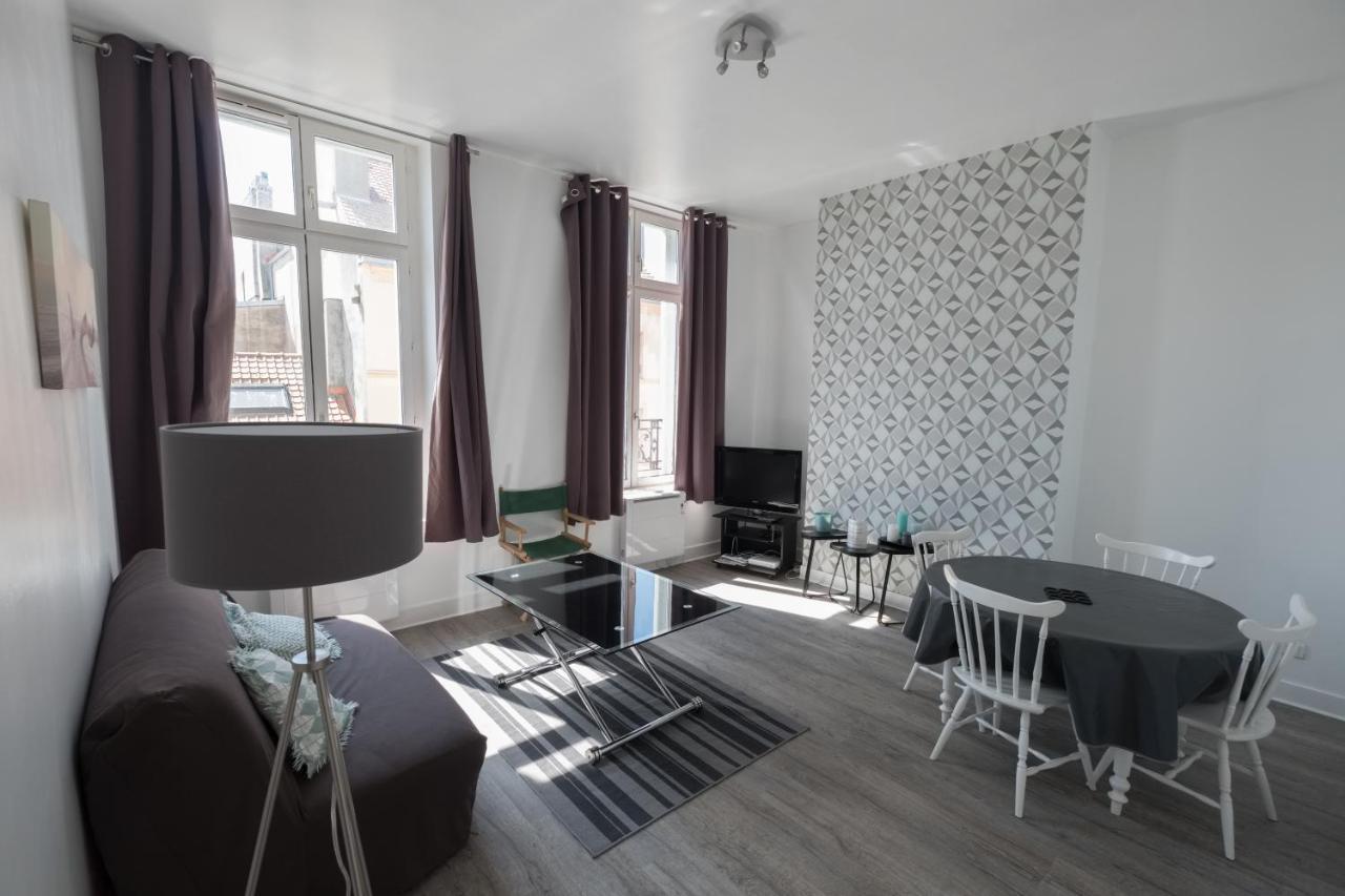 St Cyr Logement Lumineux Dans Coeur De Ville & Wifi ブローニュ・シュル・メール エクステリア 写真